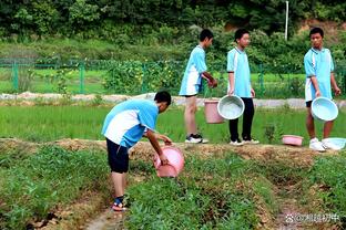 比尔谈三巨头：我们很有天赋 能够让彼此的比赛更容易